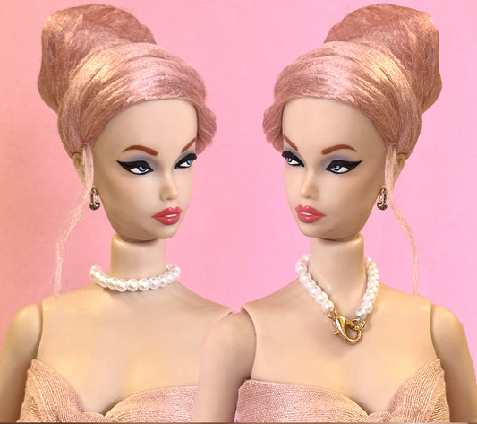 Collana di perle per bambole fashion vintage, realizzata a mano con chiusura